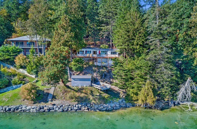 Waterfront Home! Beach! Near Roche Harbor! (wbct)