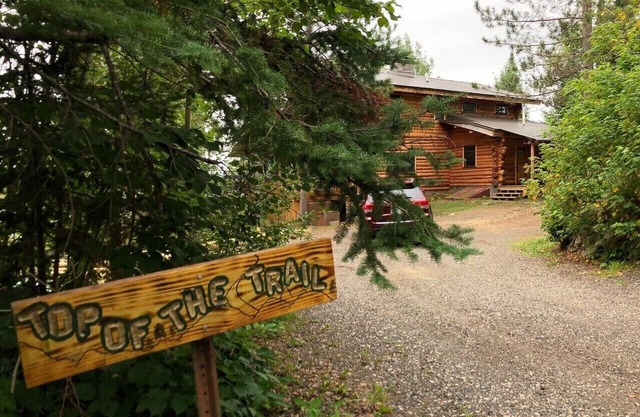 Waterfront Log Cabin on Lake Saganaga with Motor Exempt Permit Available.