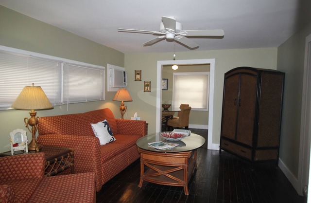 Waterfront property with a quaint one bedroom cottage enjoy old Florida Charm