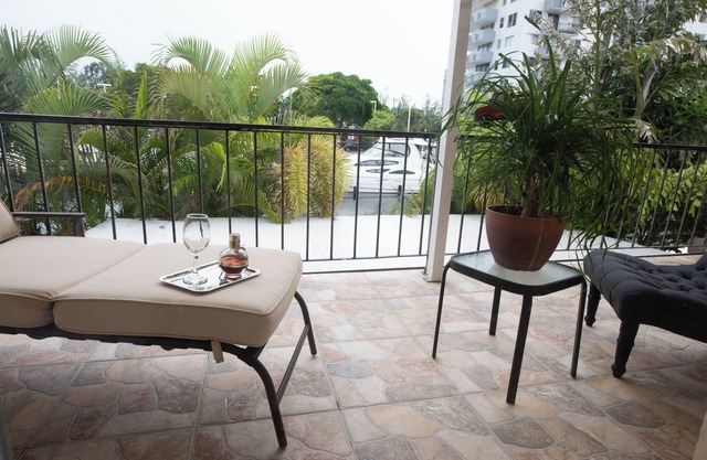Waterfront Townhome in Exclusive Eastern Shores – Relax & Unwind