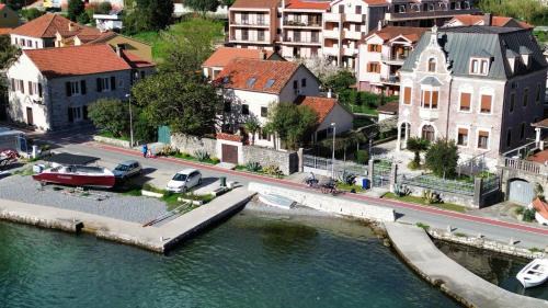 Waterfront Villa Magnolia