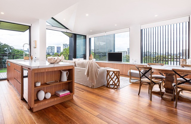 Waterloo - Sunny Modern Urban Sanctuary