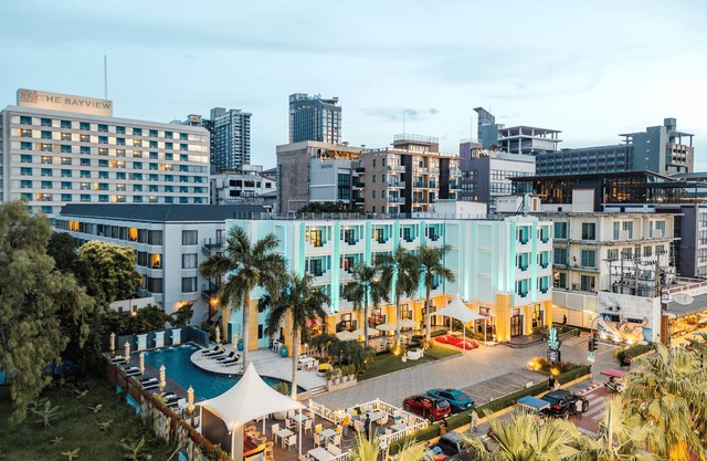 Wave Hotel Pattaya