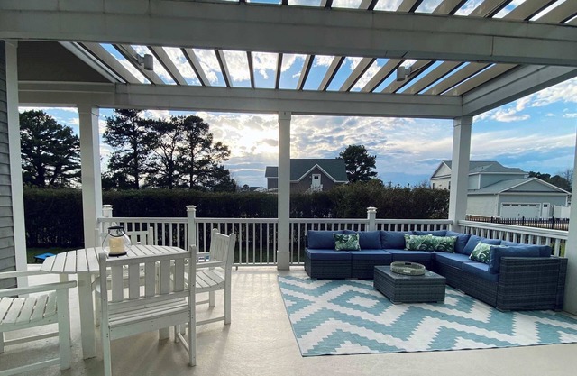 Wave on Wave | Chesapeake Properties