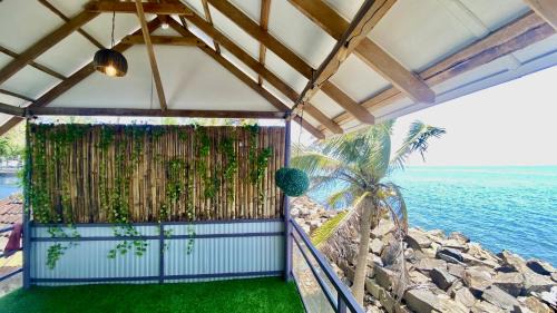Waves Seafront home