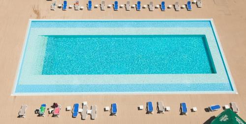 Waves & Whispers Apartments - acces gratuit piscina