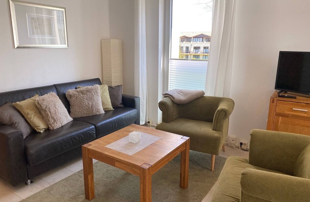 WE 6206 - Marina Residence