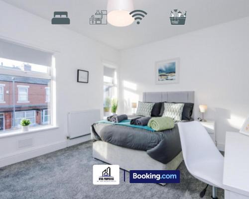 Weekly Stay By NYOS PROPERTIES Short Lets & Serviced Accommodation Manchester With Free parking