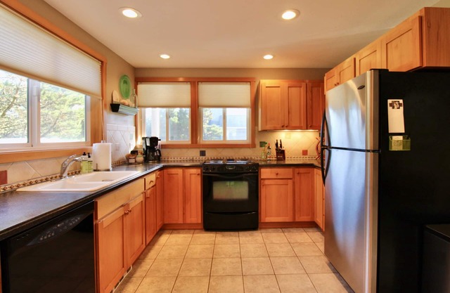 Welcome to Beachcombers Cove 4BR Retreat, nestled in Pacific City's Shorepine Village