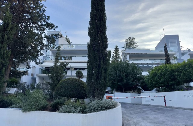 Welcome to Our Luxurious 1-Bedroom Private Residence with a Special Patio.n