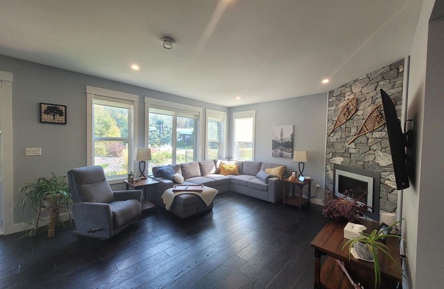 Welcome to The Aspen Chalet! A modern and cozy retreat at the base of RMR.