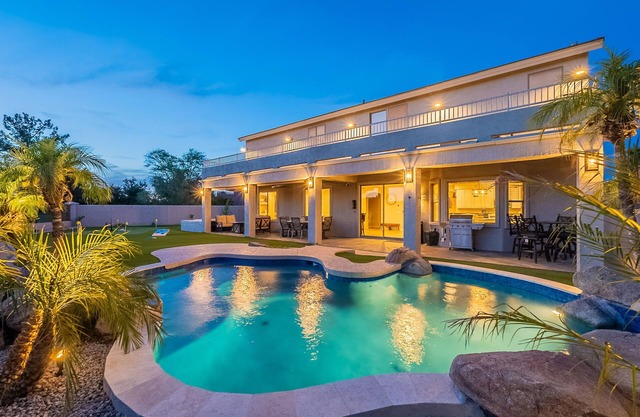 Welcome to The Shandy Landing! This retreat boasts an amazing new outdoor kitchen, 4 luxury King Bed -Bedrooms, gorgeous privacy, pool & hot tub, lawn games and stunning golf course views. Your serene getaway awaits 🌞⛳
