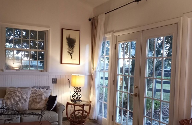 Welcoming Upscale Cottage on Private Horse Farm