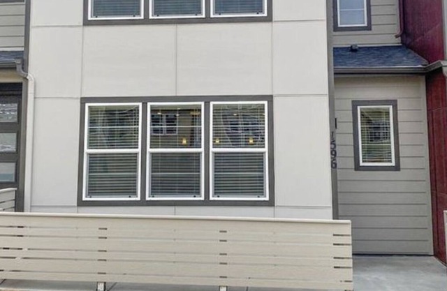 Well Appointed 3-Bedroom Townhome