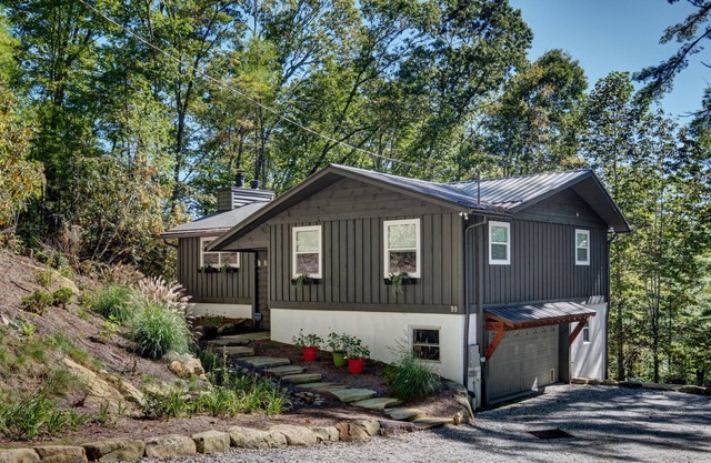 Well Hello Dolly! - Beautifully renovated home
