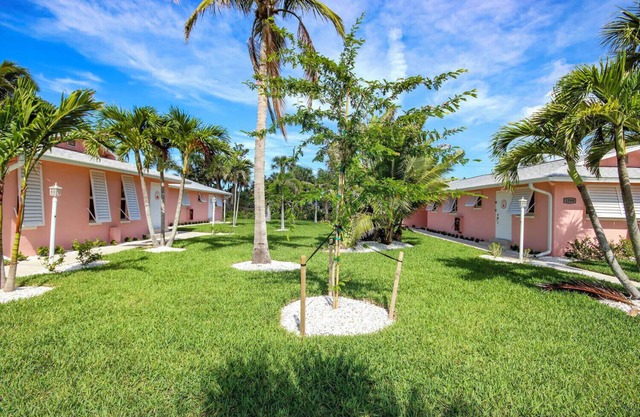 West End Paradise Unit Coral 4 - One bedroom efficiency suite