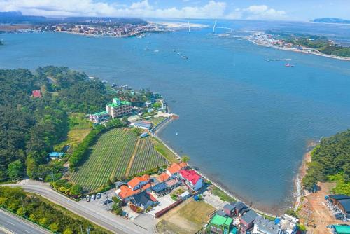 West Sky Pension Anmyeondo