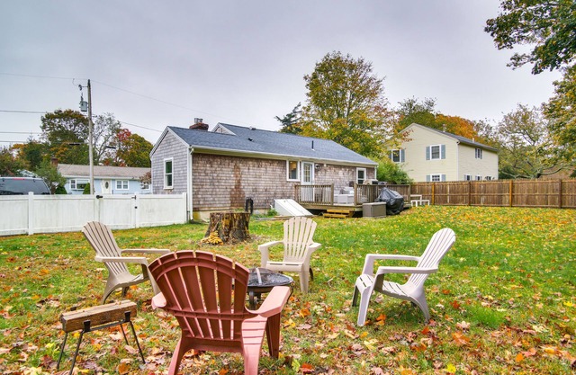 West Yarmouth Cottage w/ Gas Grill: Walk to Beach!