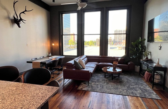 Western Loft 32