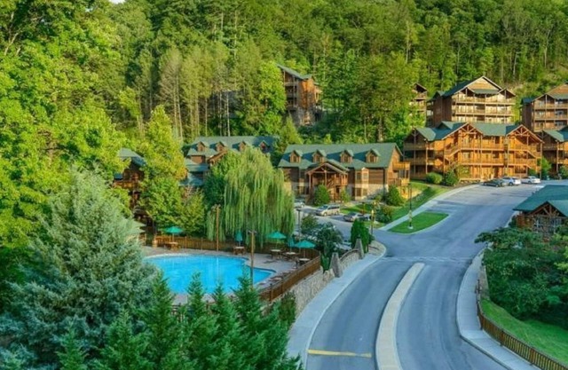 Westgate Gatlinburg Smoky Mtns available dates October 17 -24, 2025