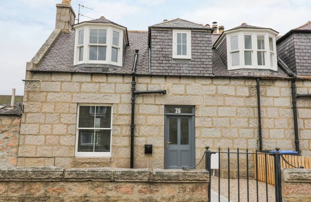 WESTWOOD, pet friendly, with a garden in Ballater