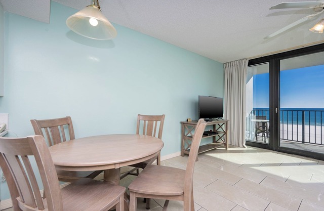 Wheelchair Accessible Beach Front Hotel Suite with Full Kitchen