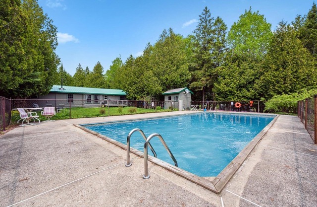 Whisk You Away: Bruce Retreat with Pool, Pet Friendly