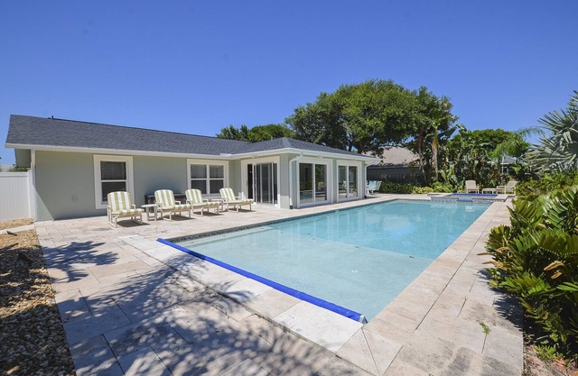 "Whispering Palms"- Beach-Side Pool Home - 4BR/2.5BA