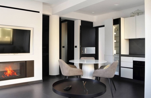 White and Black Cozy Suite in Aegina