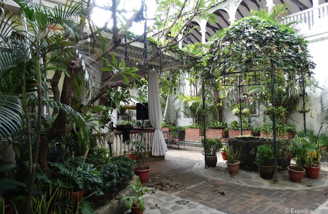 White Knight Hotel Intramuros