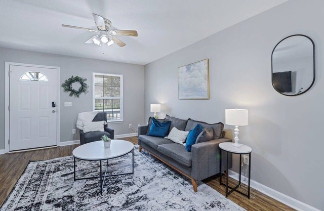 White Oak - fire pit, fast wifi, & free parking
