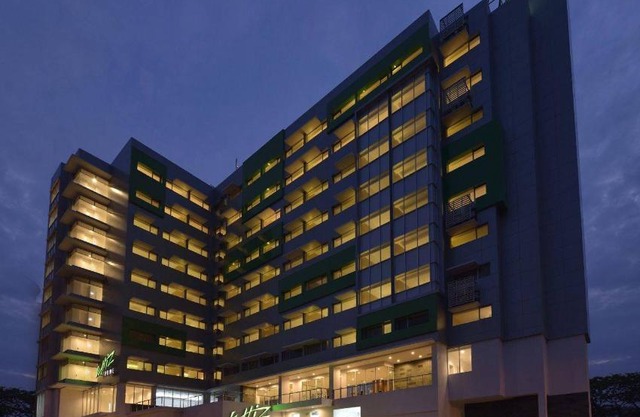 Whiz Prime Hotel Megamas Manado