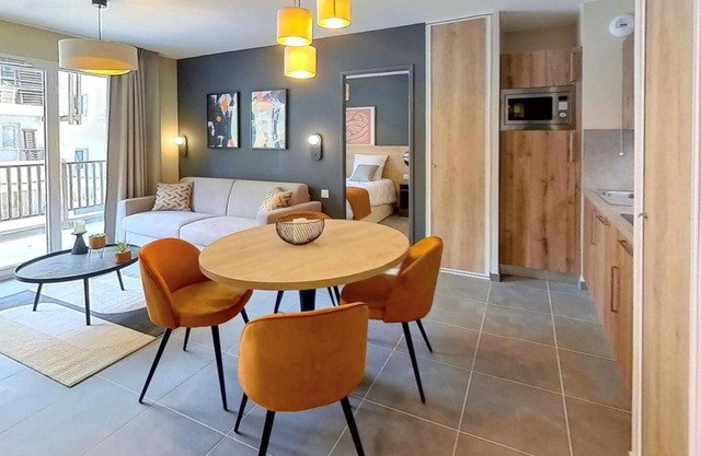 Wifi, 100m from ski slopes, sauna, hammam, parking, tv, ski locker, 42m², Auron