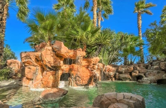 Wild Oasis with OMG! Amazing Pool! Modern Villa!