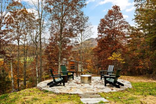 Wildcat Modern - 2br Firepit, Deck Dog Friendly