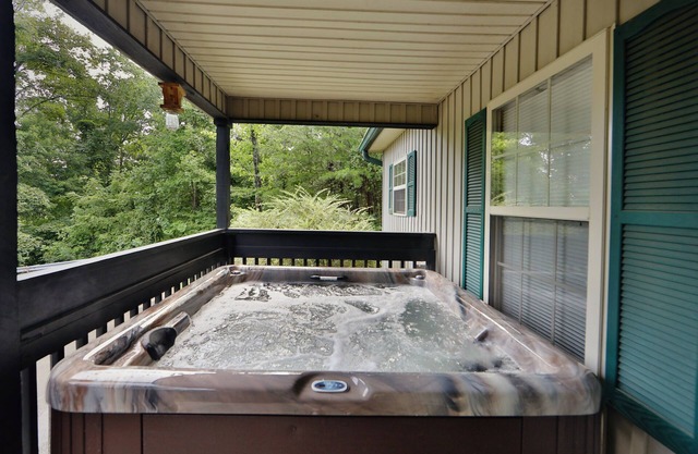 Wildwood Falls 4 - Two Bedroom Chalet