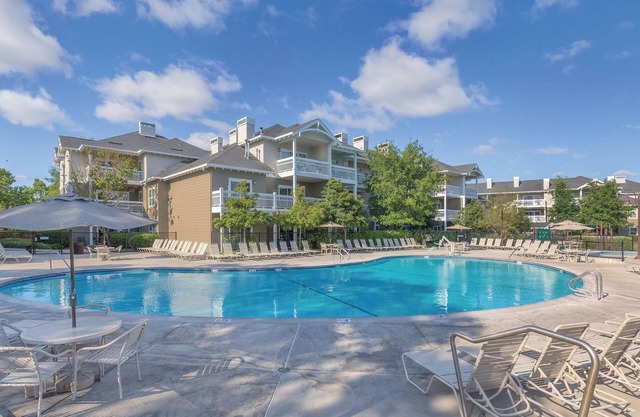 Windsor, CA: Sonoma 3 Bedroom Condo w/Fireplace, Resort Pool, Spa, WiFi & More!