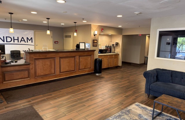 Wingate by Wyndham Utica