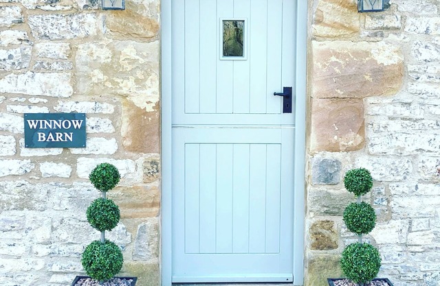 WINNOW BARN - beautiful accommodation for 8 guests with 4 en-suite bedrooms.