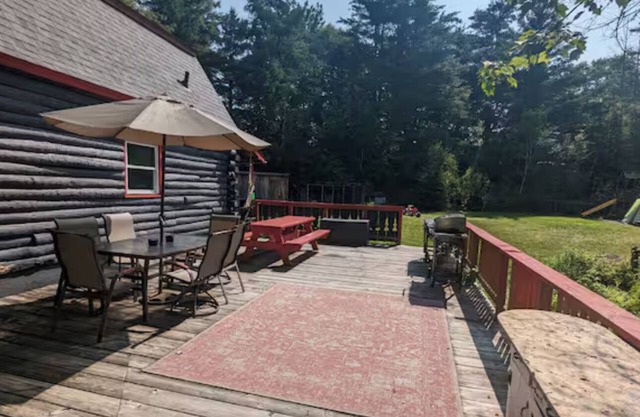 Winter Rental! 4-bedroom home in Lake Placid! Pet Friendly!
