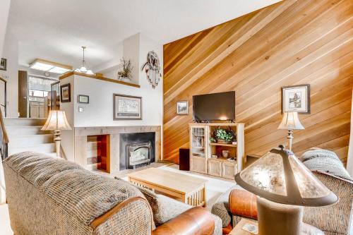 Winterpoint 42 by Ski Country Resorts