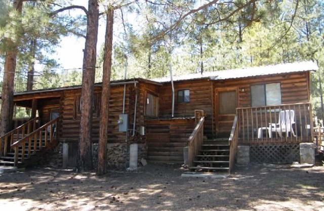 With2Beez Rustic Forest Cabin