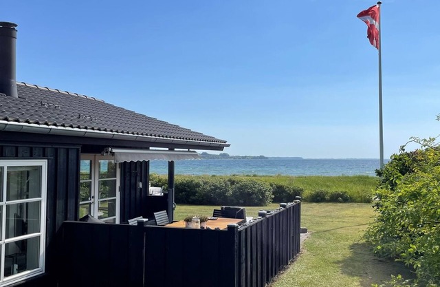 "Withger" - 20m from the sea by Interhome