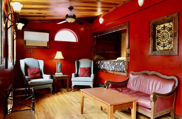 WLS · White Lotus Suite