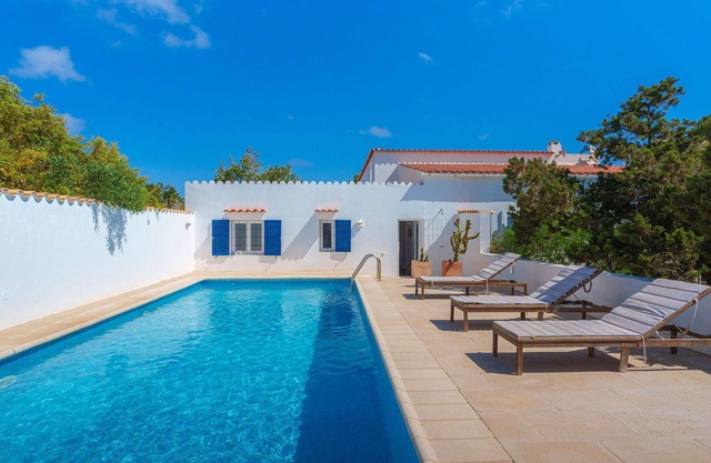 Wonderful private villa for 10 guests with A/C, WIFI, private pool, TV and patio