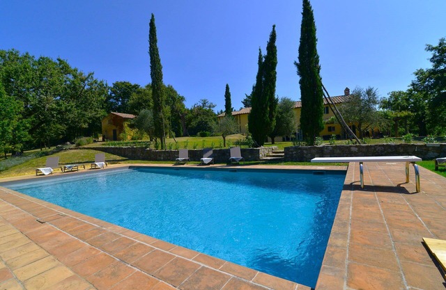 Wonderful private villa for 10 people with WIFI, private pool, TV, patio, panoramic view and par.
