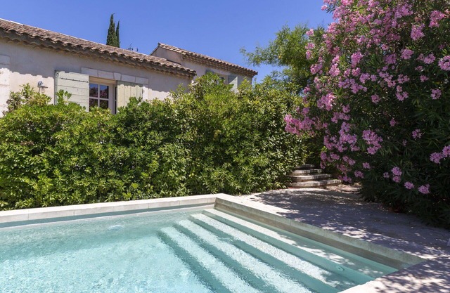 Wonderful private villa for 8 people with WIFI, private pool, TV, patio, pets allowed and parking