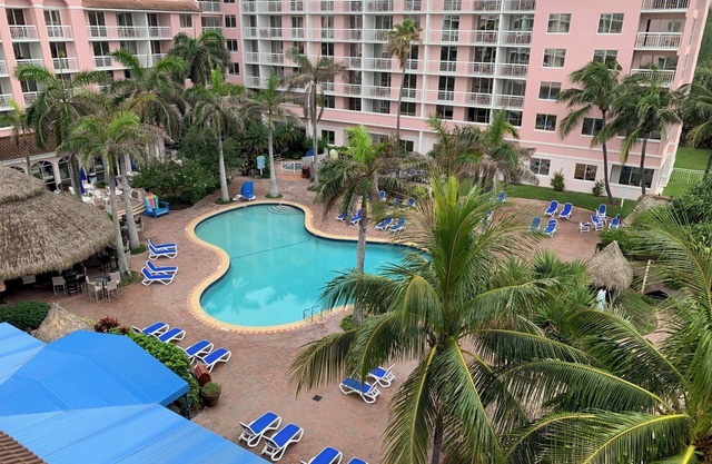 Wonderful 1 bedroom unit at Palm Beach Shores Resort on the Ocean