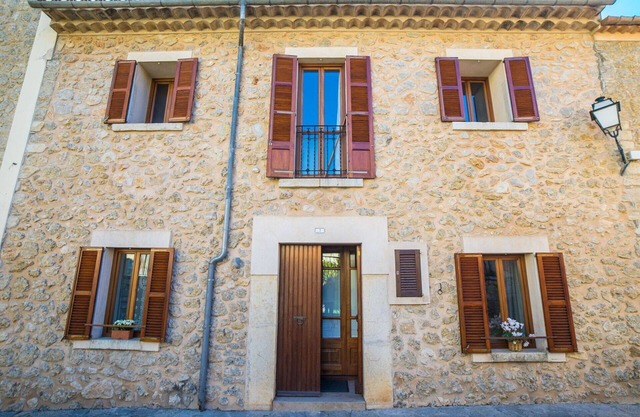 Wonderful private villa for 8 people with A/C, WIFI, hot tub, TV and patio