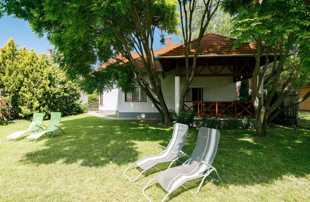 Wonderful private villa for 12 guests with A/C, WIFI, TV, patio, pets allowed and parking